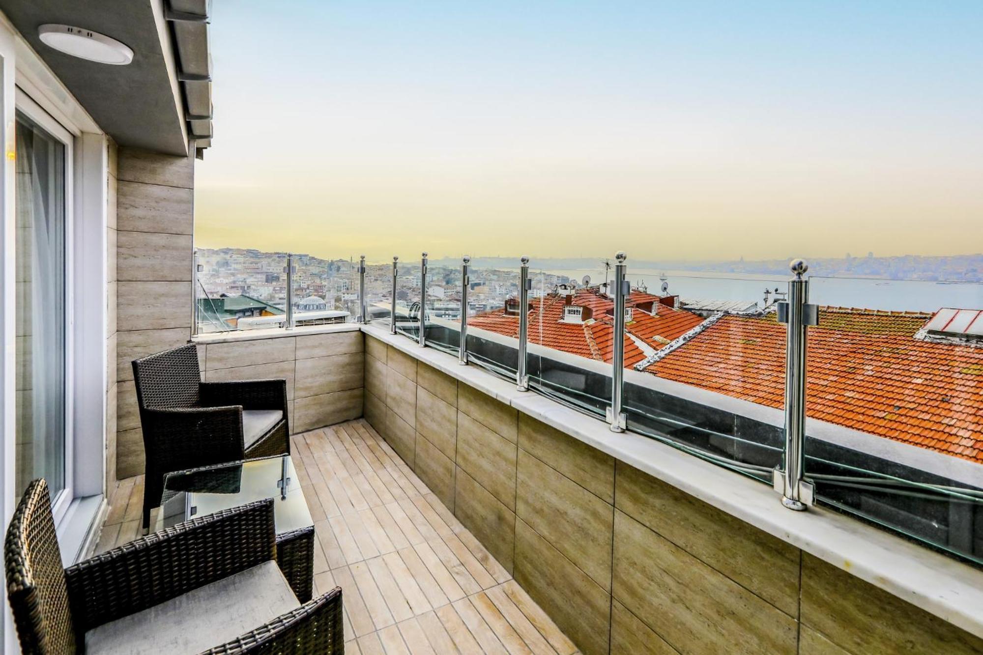 Lovely Flat 500 M To Uskudar Ferry Station Istanbul Exterior photo